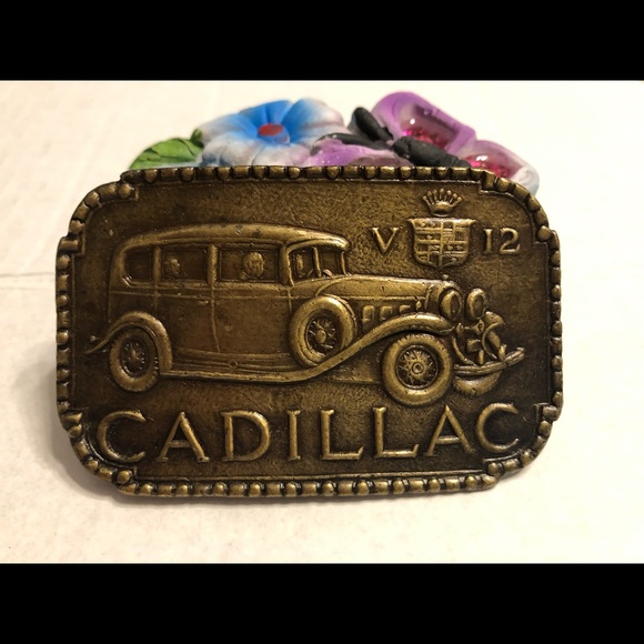 Vintage NÉW 1931 Cadillac V-12 Belt Buckle from the 70’s - Picture 4 of 7